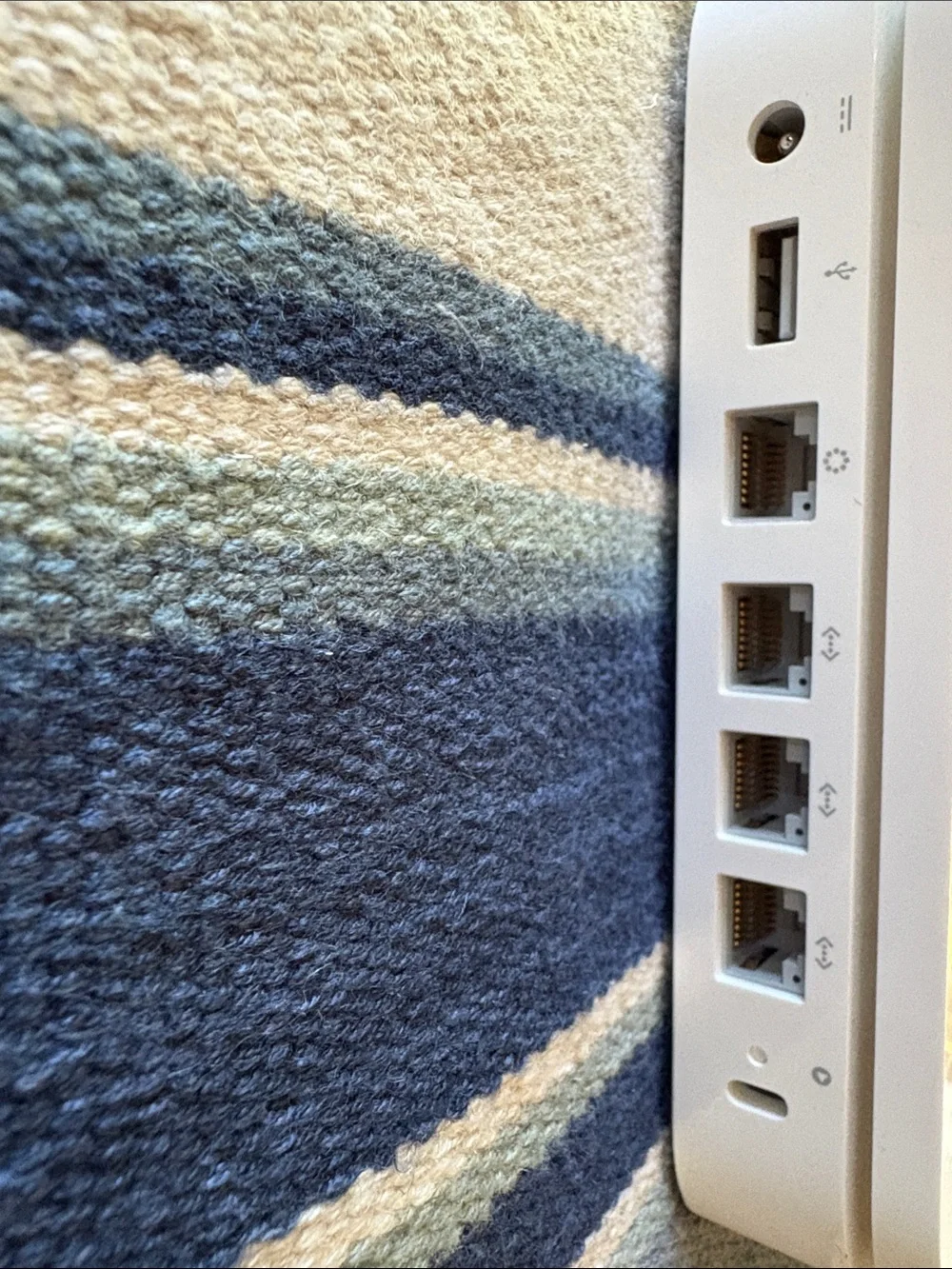 Like New - Apple AirPort Extreme Base Station with Extension Cable